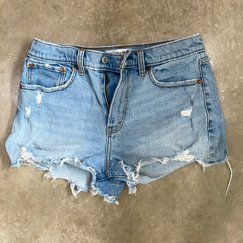 Abercrombie Curve Love Mom Short - 28